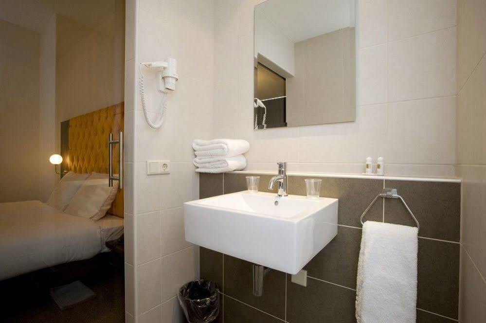 Hotel La Reine 3*